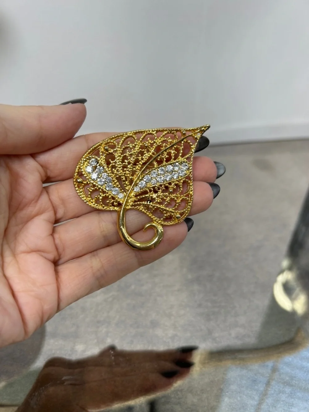 Gorgeous Gold Leaf Crystal Accent Brooch - Elegant Women’s Jewelry
